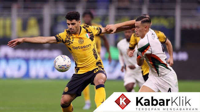 Jay Idzes Tampil Mengesankan Meski Venezia Takluk dari Lecce Jay Idzes Tampil Mengesankan Meski Venezia Takluk dari Lecce